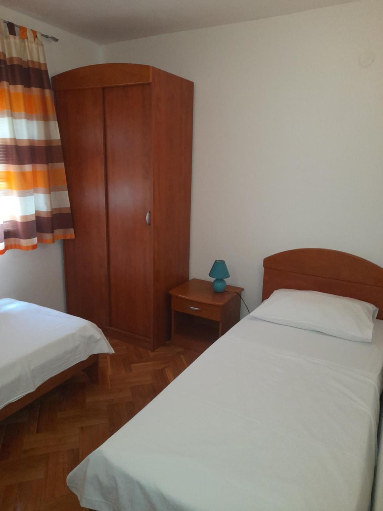 Apartmán Nives B. Supetar Exteriér fotografie