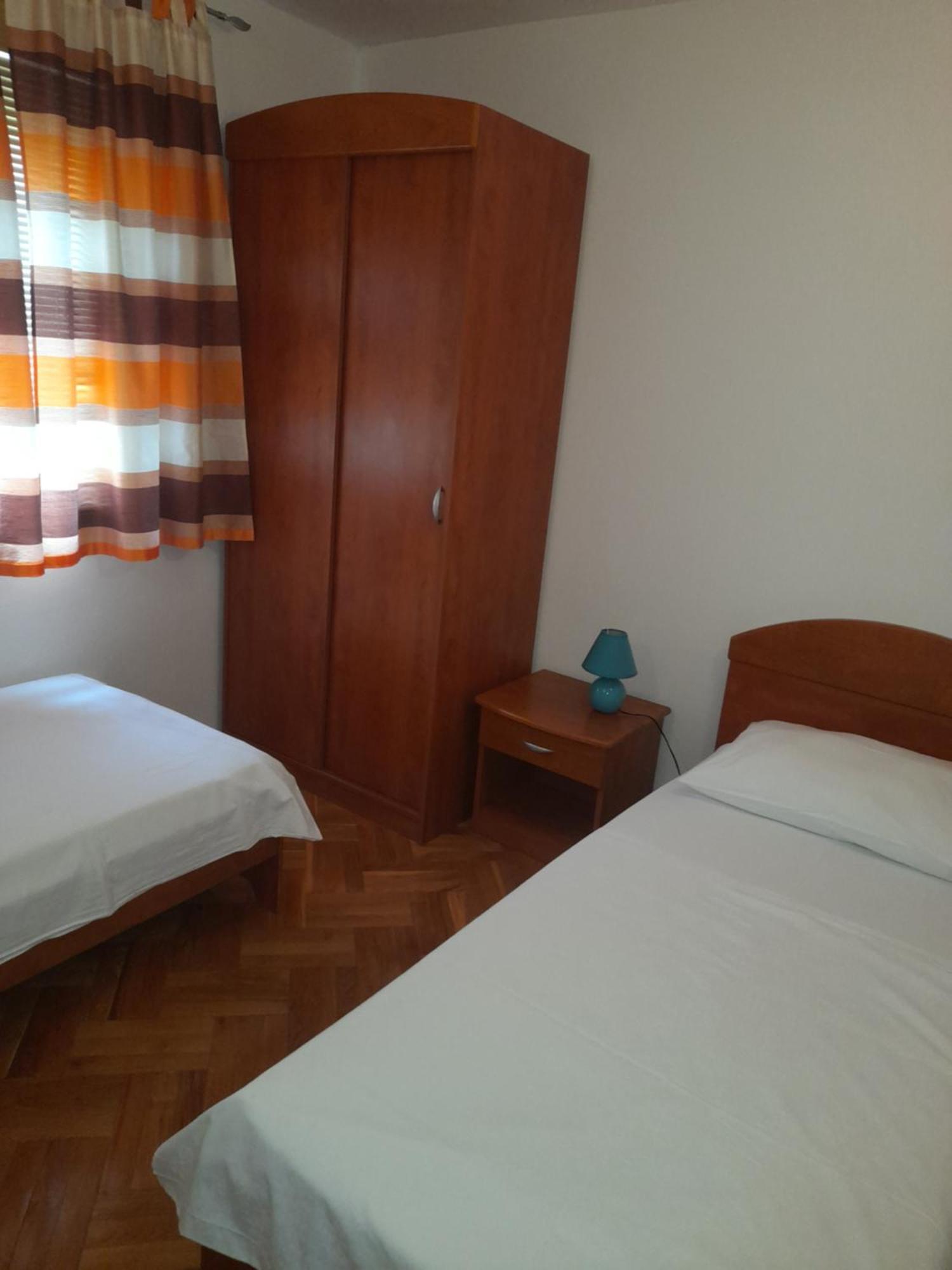 Apartmán Nives B. Supetar Exteriér fotografie