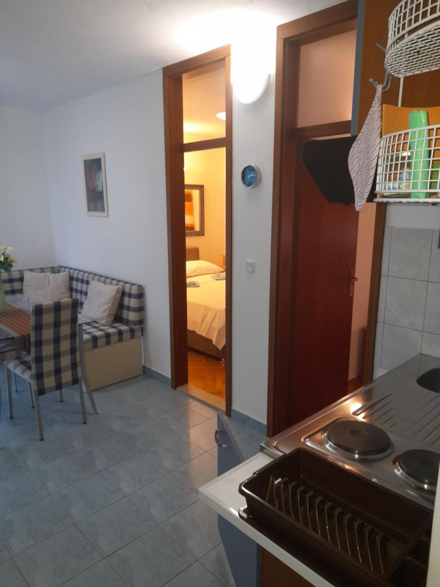 Apartmán Nives B. Supetar Exteriér fotografie