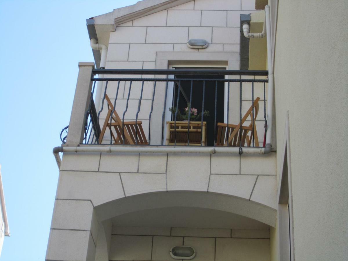 Apartmán Nives B. Supetar Exteriér fotografie