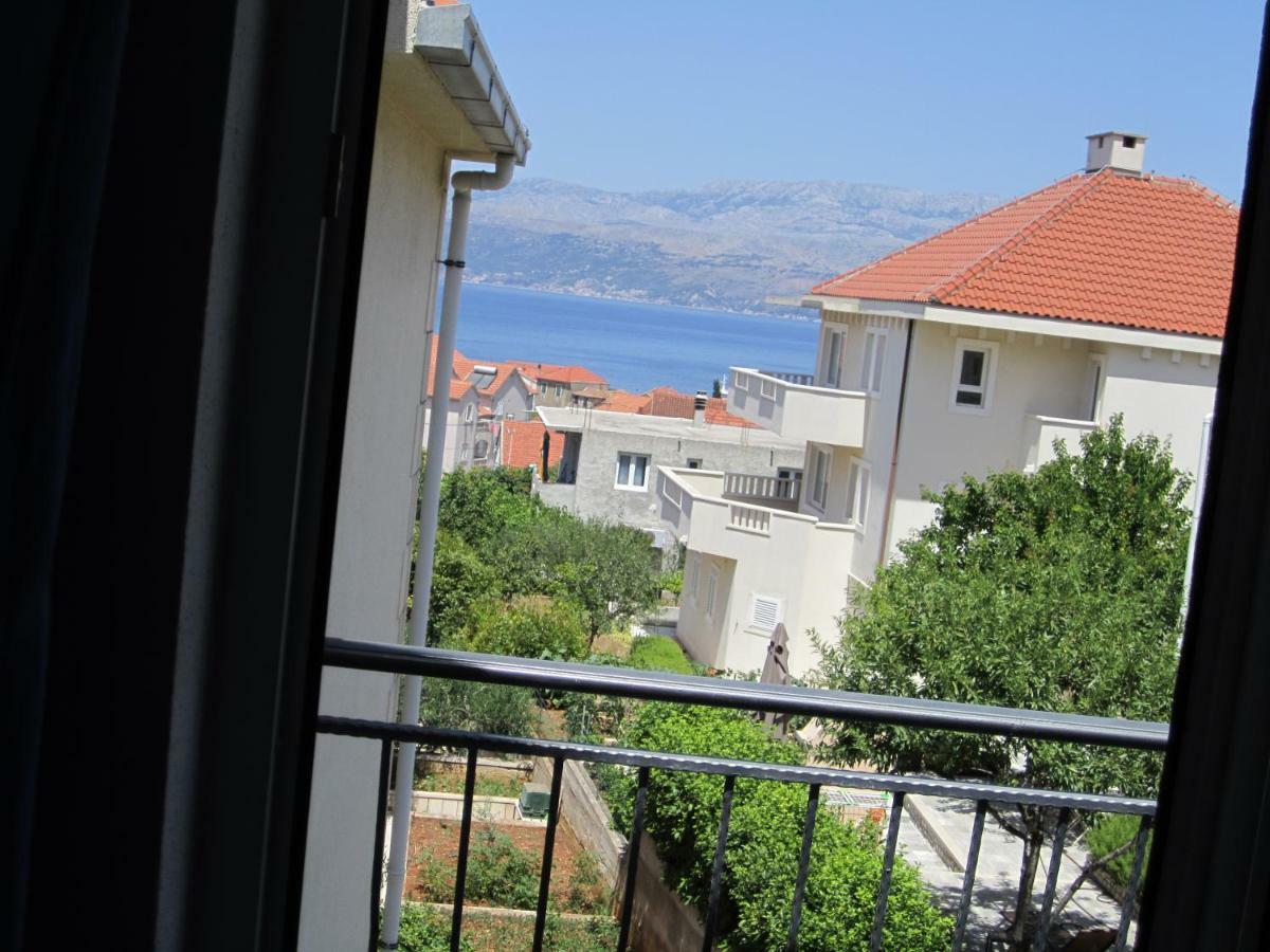 Apartmán Nives B. Supetar Exteriér fotografie