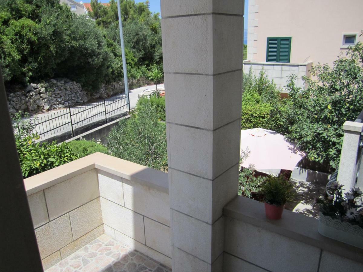 Apartmán Nives B. Supetar Exteriér fotografie