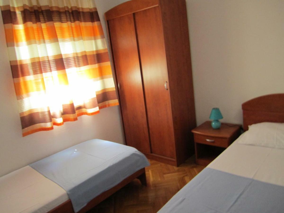 Apartmán Nives B. Supetar Exteriér fotografie